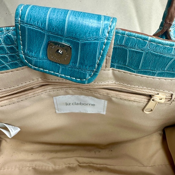 Liz Claiborne turquoise small handbag/purse faux croc pattern with bow - Picture 3 of 3